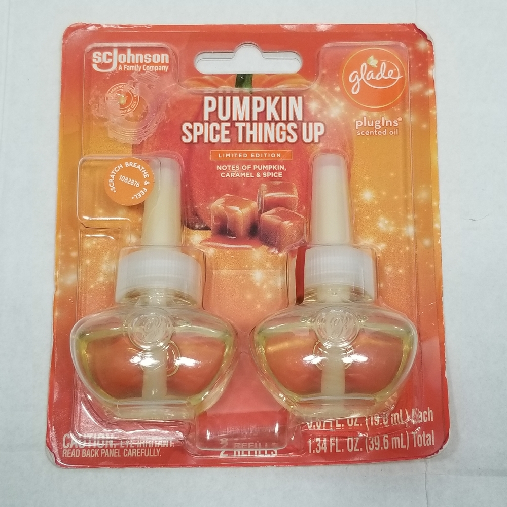 New Glade Pumpkin Spice Things Up Limited Edition 2 pk Refill Scented Oil Plugin